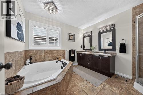 101 Fitzgerald Drive, Cambridge, ON - Indoor Photo Showing Bathroom