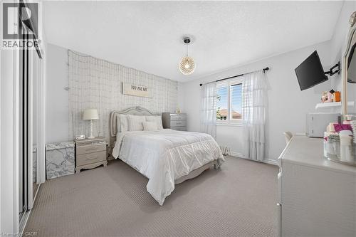 101 Fitzgerald Drive, Cambridge, ON - Indoor Photo Showing Bedroom