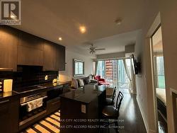 1703 - 8 THE ESPLANADE Toronto, ON M5E 0A6