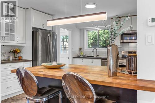 52 Devins Drive, Aurora, ON 