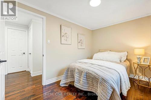 52 Devins Drive, Aurora, ON 