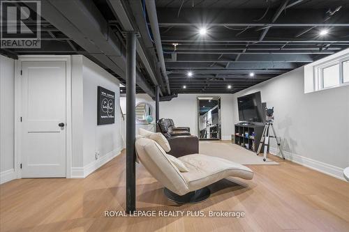 1594 Calumet Place, Mississauga, ON 