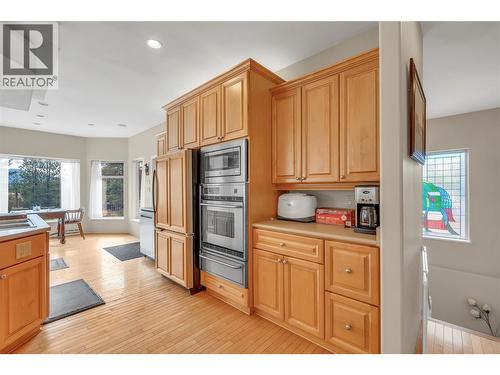 134 Deerview Crescent, Princeton, BC - Indoor Photo Showing Kitchen