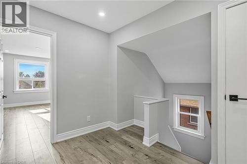 146 Craigroyston Road, Hamilton, ON 