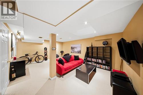 16 Scottacres Boulevard, Caledonia, ON 