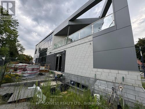 40 Tottenham Road, Toronto, ON - Outdoor With Exterior