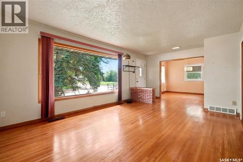 4240 8Th Avenue, Regina, SK - Indoor Photo Showing Other Room