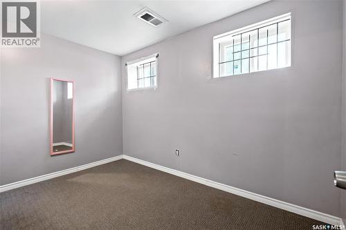 4240 8Th Avenue, Regina, SK - Indoor Photo Showing Other Room