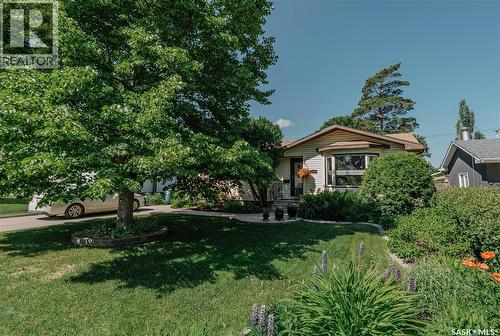 2704 Preston AVENUE S  Saskatoon, SK S7J 2G6