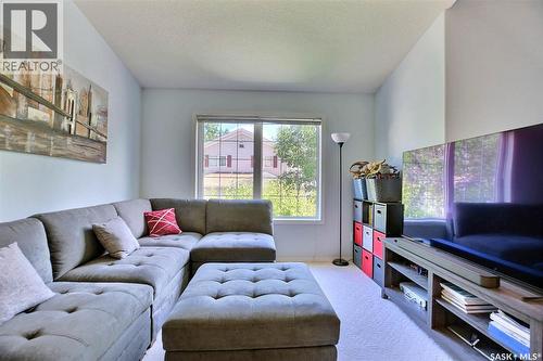 4962 Marigold Drive, Regina, SK - Indoor Photo Showing Living Room