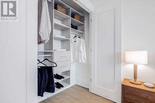 305 - 259 The Kingsway, Toronto, ON 
