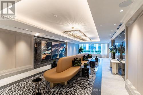 305 - 259 The Kingsway, Toronto, ON 