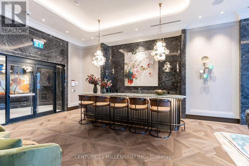 305 - 259 The Kingsway, Toronto, ON 