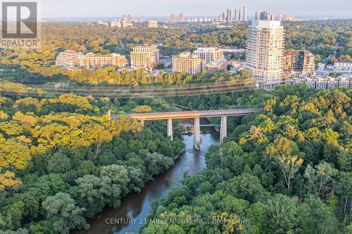 305 - 259 The Kingsway, Toronto, ON 