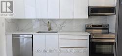22-25 GOSFORD BLVD. BOULEVARD N Toronto, ON M3N 2G7