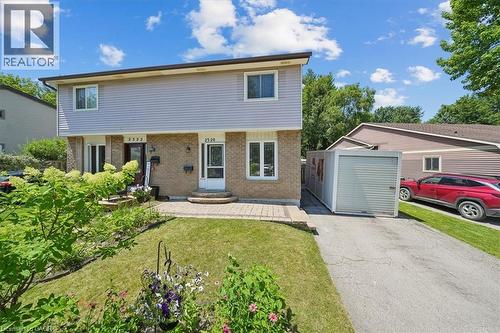 2320 MIDDLESMOOR Crescent  Burlington, ON L7P 3X7