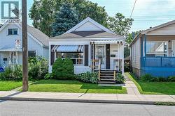 220 PALING Avenue  Hamilton, ON L8H 5J7