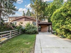 126 CHELMSFORD AVENUE Toronto, ON M2R 2W4