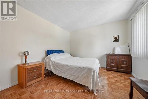 2320 Middlesmoor Crescent, Burlington, ON 