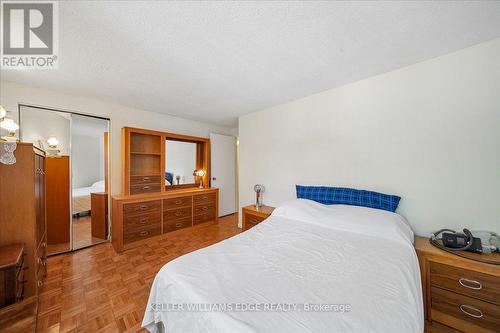 2320 Middlesmoor Crescent, Burlington, ON 