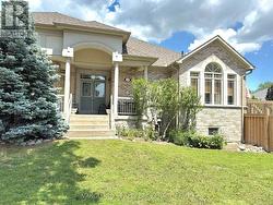 30 NOAH CRESCENT Vaughan, ON L4H 1Z2