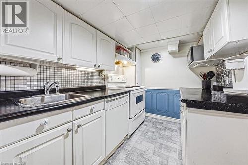 2345 Gibbon Street, Burlington, ON - Indoor Photo Showing Kitchen