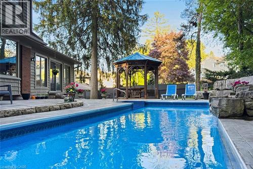 18 Stonegate Drive, Hamilton, ON 
