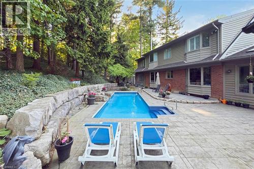 18 Stonegate Drive, Hamilton, ON 