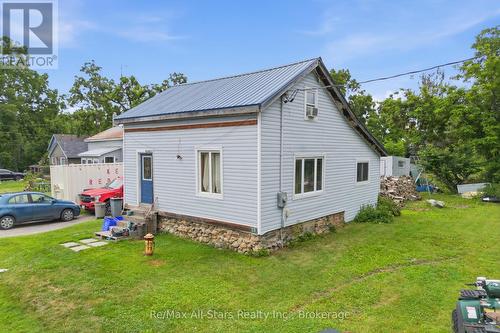 19 CHRISTOPHER STREET  Kawartha Lakes (Manilla), ON K0M 2J0