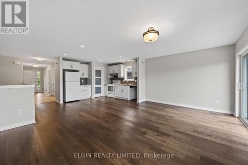 9 Ashberry Place, St. Thomas, ON - Indoor Photo Showing Other Room With Fireplace
