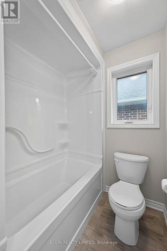 9 Ashberry Place, St. Thomas, ON - Indoor Photo Showing Bathroom
