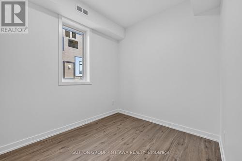 944 Woodroffe Avenue, Ottawa, ON 