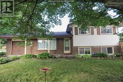 74 Grandriver CRES Sault Ste. Marie, ON P6B 3S1