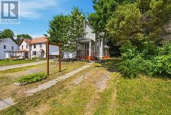 Sign & 2nd side driveway. - 