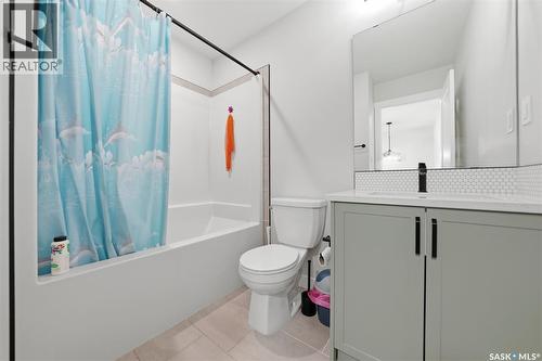 210 Schmeiser Bend, Saskatoon, SK - Indoor Photo Showing Bathroom