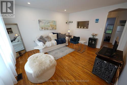 543 Fifth Street E, Cornwall, ON - Indoor Photo Showing Living Room