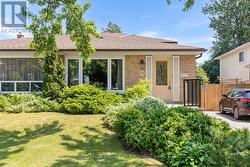 572 TEDWYN DRIVE  Mississauga, ON L5A 1J9