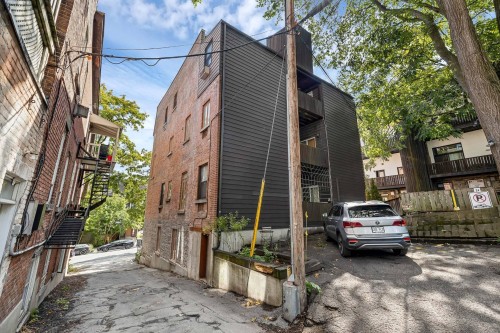 Back of Structure - 1-645 Rue Prince-Arthur O., Montréal (Le Plateau-Mont-Royal), QC - Outdoor