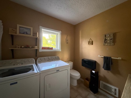 Salle de bains - 9 Rue Principale S., Laverlochère-Angliers, QC 