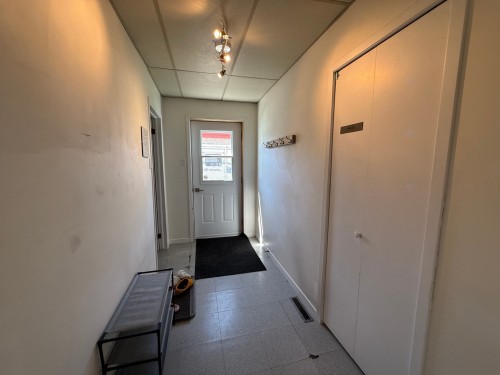 Hall d'entrée/Vestibule - 9 Rue Principale S., Laverlochère-Angliers, QC 