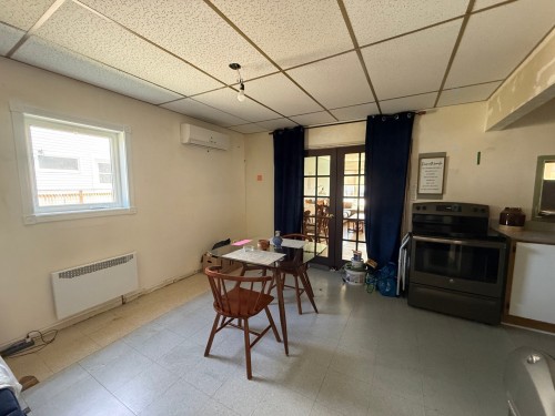 Salle à manger - 9 Rue Principale S., Laverlochère-Angliers, QC 