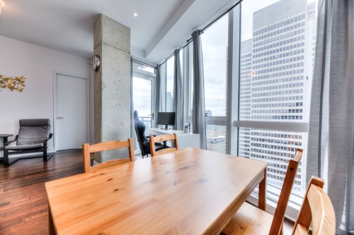 Coin-repas - 3803-1188 Av. Union, Montréal (Ville-Marie), QC - Indoor