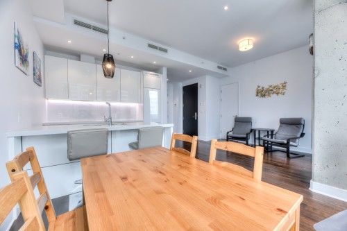 Coin-repas - 3803-1188 Av. Union, Montréal (Ville-Marie), QC - Indoor