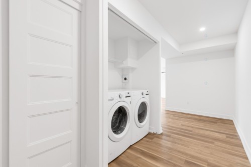 Salle de lavage - 207-140 Boul. St-Elzear O., Laval (Vimont), QC - Indoor Photo Showing Laundry Room