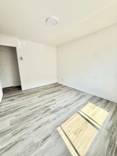 Master Bedroom - 3-2505 Rue Nassau, Brossard, QC 