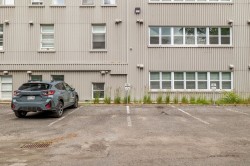 Façade - 