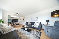 Salon - 