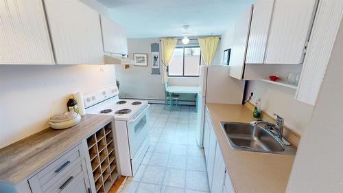 407-112 17Th Avenue, Cranbrook, BC - Indoor Photo Showing Laundry Room