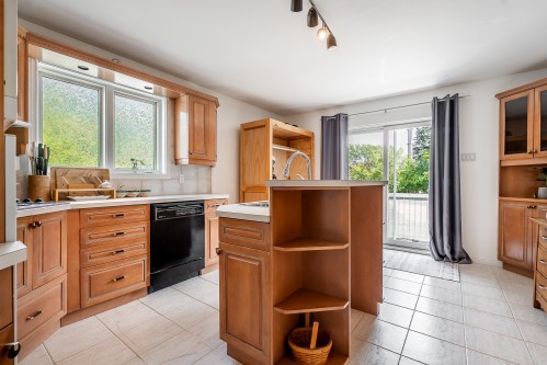 Cuisine - 1538 Rue De Gascogne, Laval (Chomedey), QC - Indoor Photo Showing Kitchen