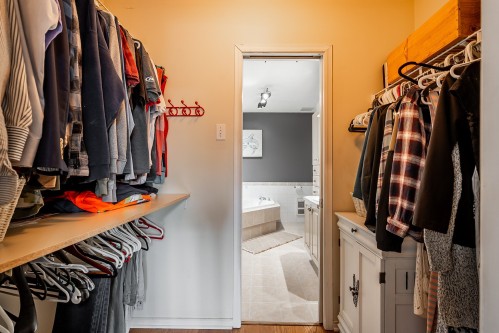 Penderie (Walk-in) - 1538 Rue De Gascogne, Laval (Chomedey), QC - Indoor With Storage